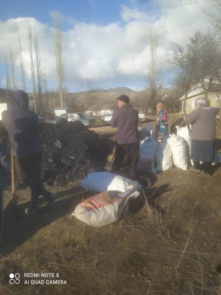 Айыл өкмөт тарабынан айыл аймак боюнча  арзандатылган баада тоннасы 7000 сомдон көмүр келип таркатылууда