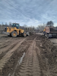 Мазар-Суу айылынын Көк-Сары көчөсү кеңейтип сүзүлдү